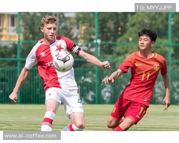 南韩U16与印度U16激战正酣青少年足球赛精彩瞬间回顾